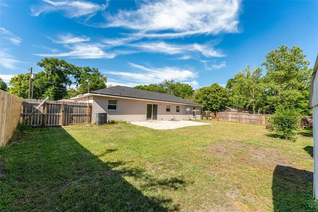 1868 NE 127th Place Anthony FL 32617