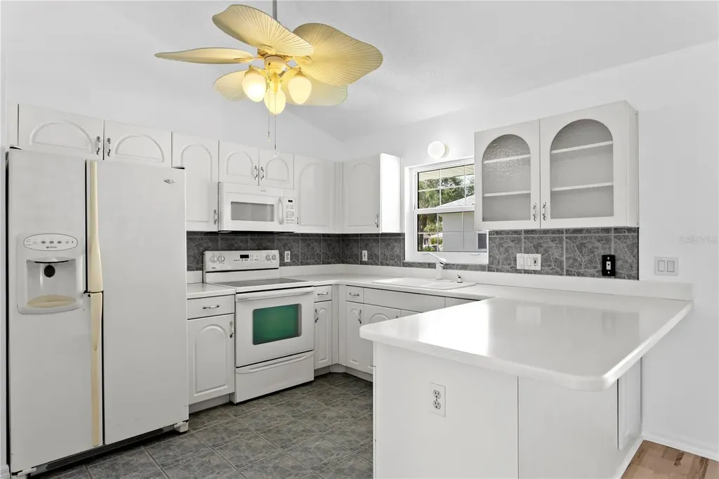 4291 53rd Avenue S St Petersburg FL 33711