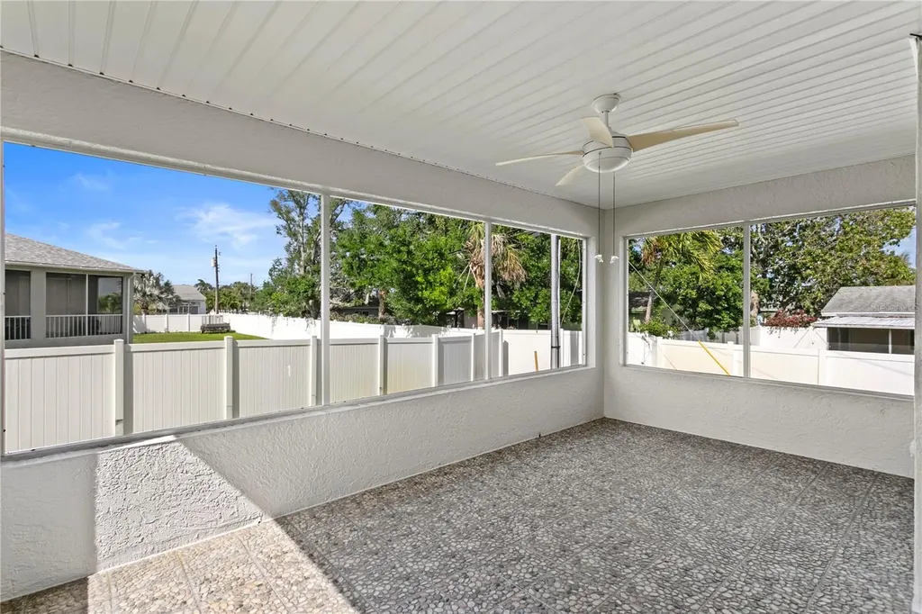 4291 53rd Avenue S St Petersburg FL 33711