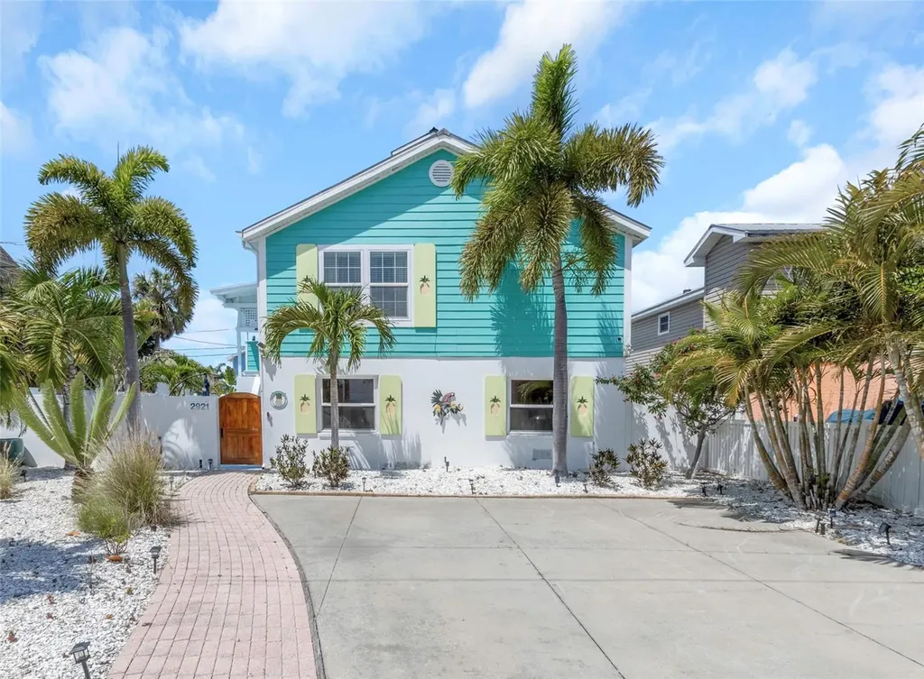2921 Dupont Street S Gulfport FL 33707