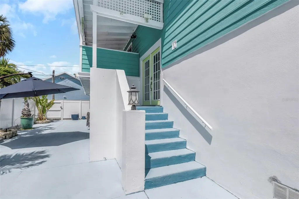2921 Dupont Street S Gulfport FL 33707