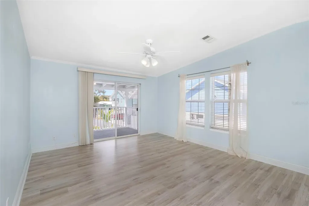 2921 Dupont Street S Gulfport FL 33707