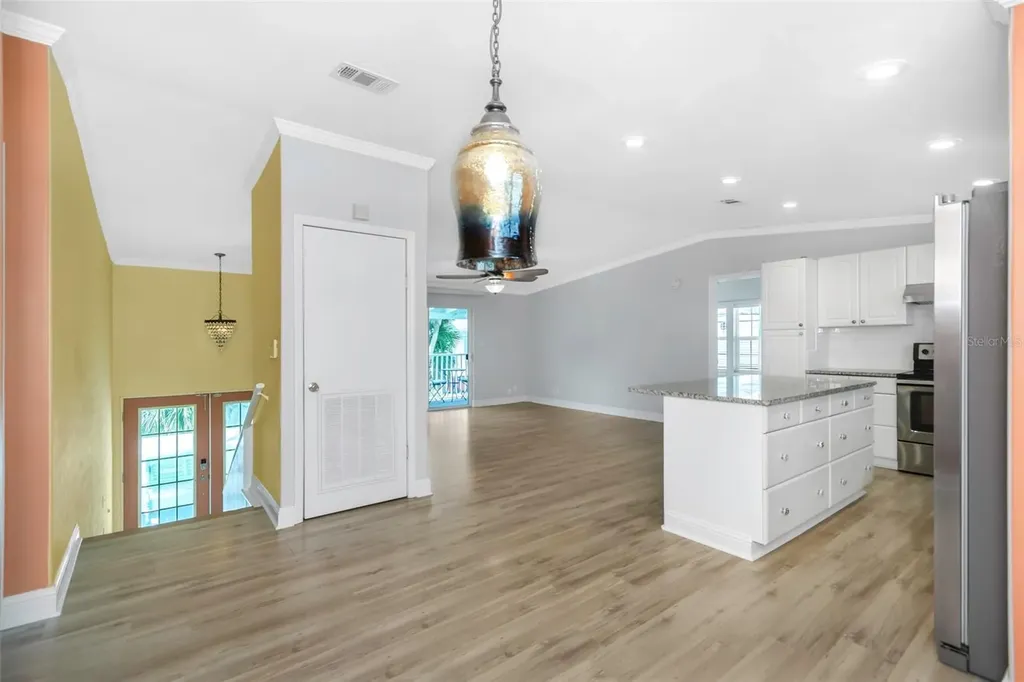 2921 Dupont Street S Gulfport FL 33707