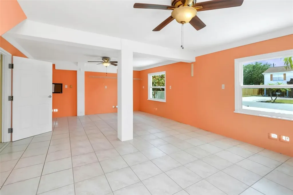 2921 Dupont Street S Gulfport FL 33707