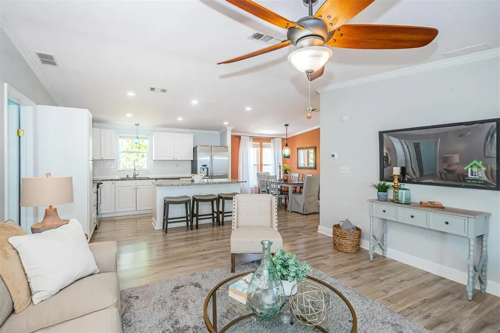 2921 Dupont Street S Gulfport FL 33707