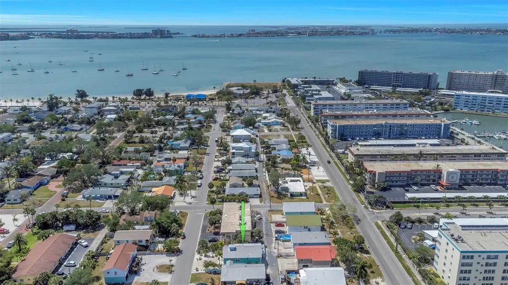 2921 Dupont Street S Gulfport FL 33707