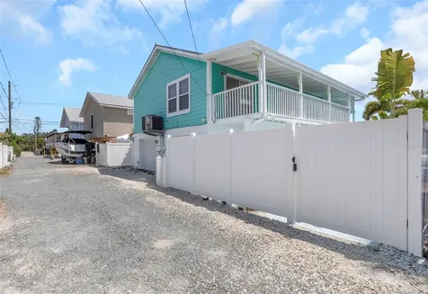 2921 Dupont Street S Gulfport FL 33707