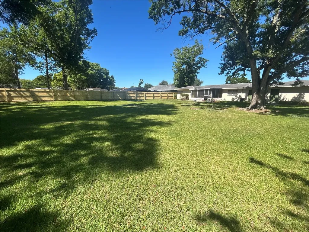 1507 Meadowridge Drive Valrico FL 33596