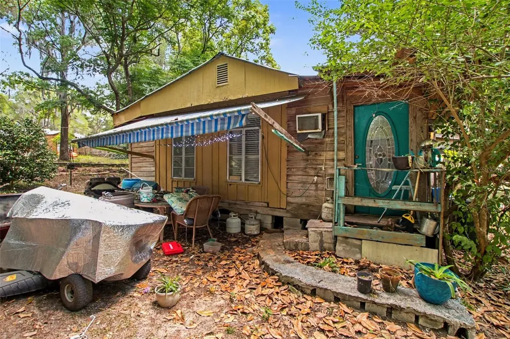 8955 S Lakeshore Drive Floral City FL 34436