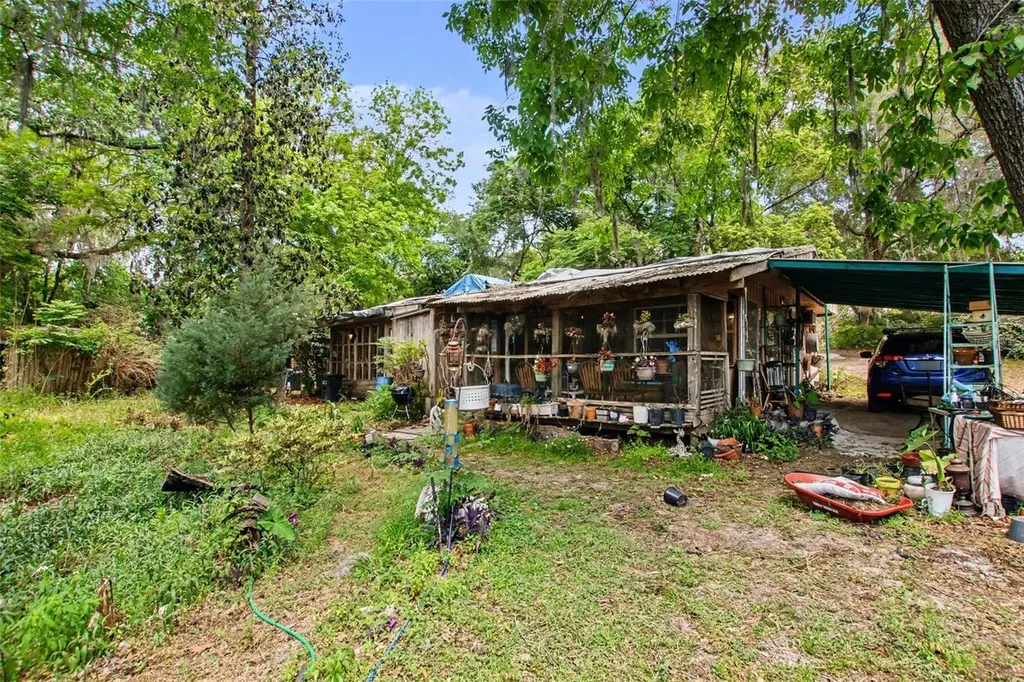 8955 S Lakeshore Drive Floral City FL 34436