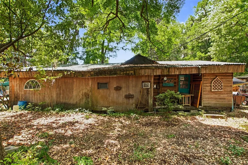 8955 S Lakeshore Drive Floral City FL 34436