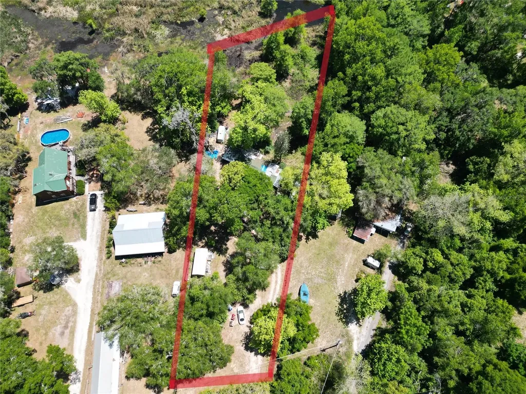 8955 S Lakeshore Drive Floral City FL 34436