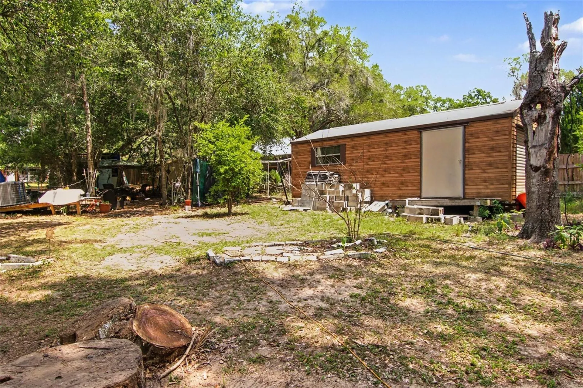 8955 S Lakeshore Drive Floral City FL 34436