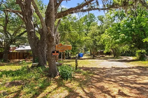 8955 S Lakeshore Drive Floral City FL 34436