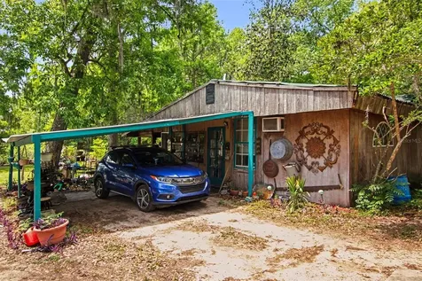 8955 S Lakeshore Drive Floral City FL 34436