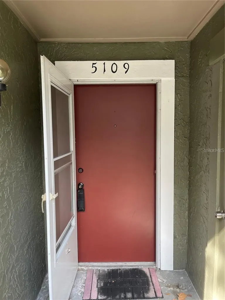 5109 Eaglesmere Drive Orlando FL 32819
