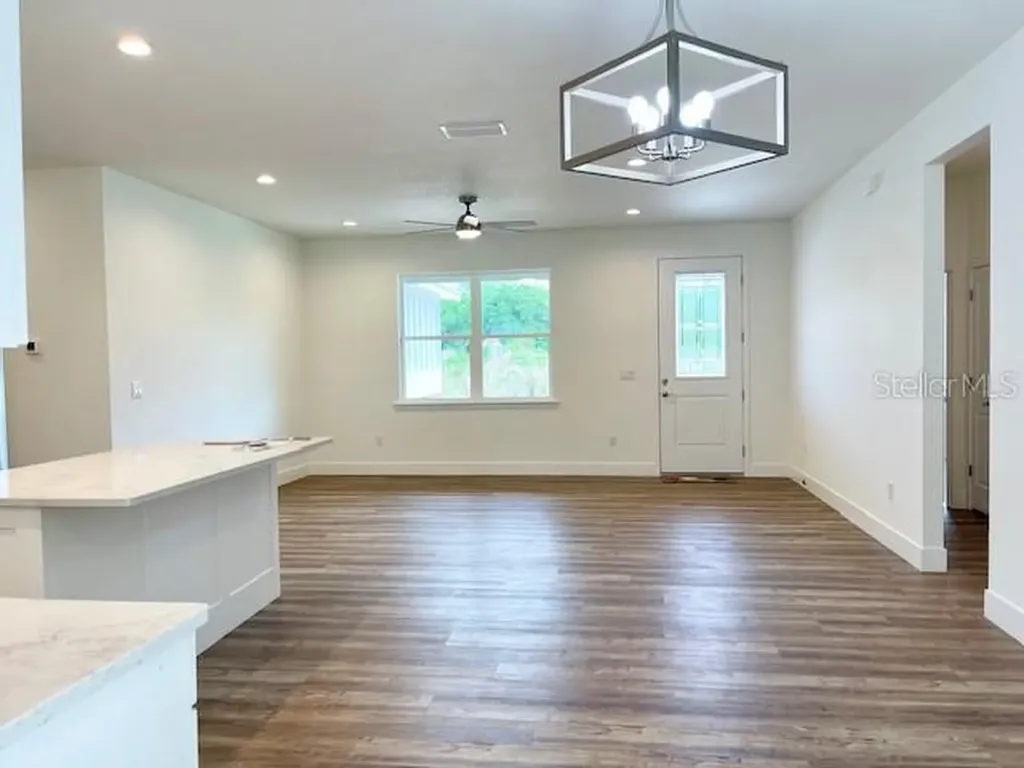 210 Paradise Drive Deland FL 32720