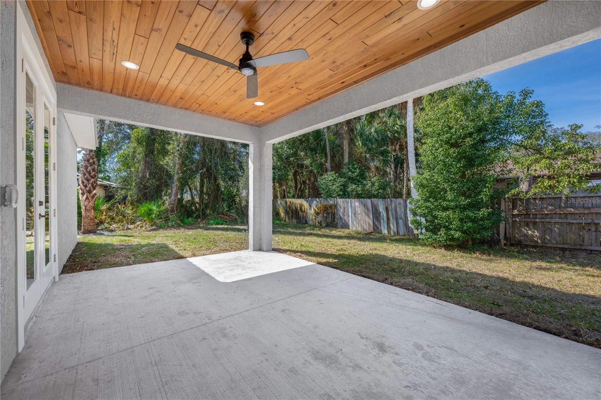 210 Paradise Drive Deland FL 32720