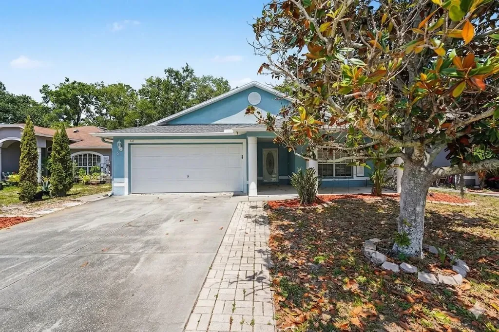 447 Dixie Highway Tarpon Springs FL 34689