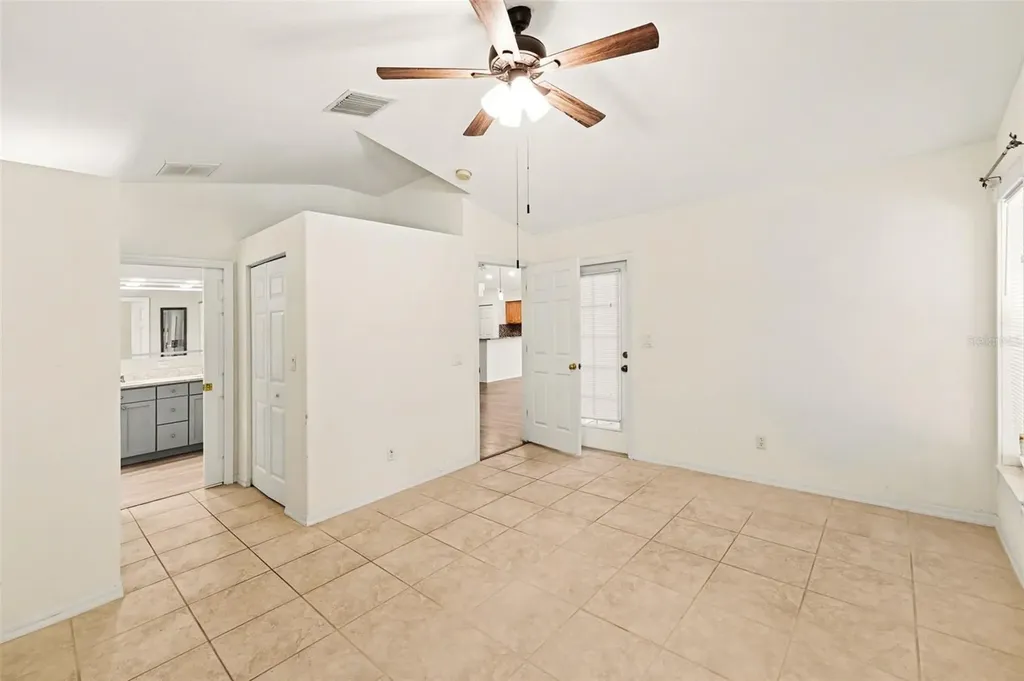447 Dixie Highway Tarpon Springs FL 34689