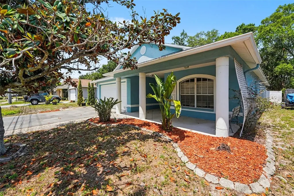 447 Dixie Highway Tarpon Springs FL 34689