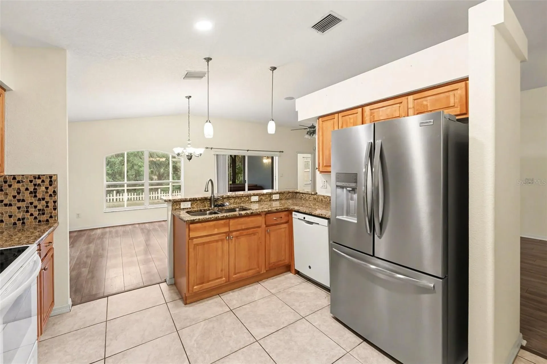 447 Dixie Highway Tarpon Springs FL 34689