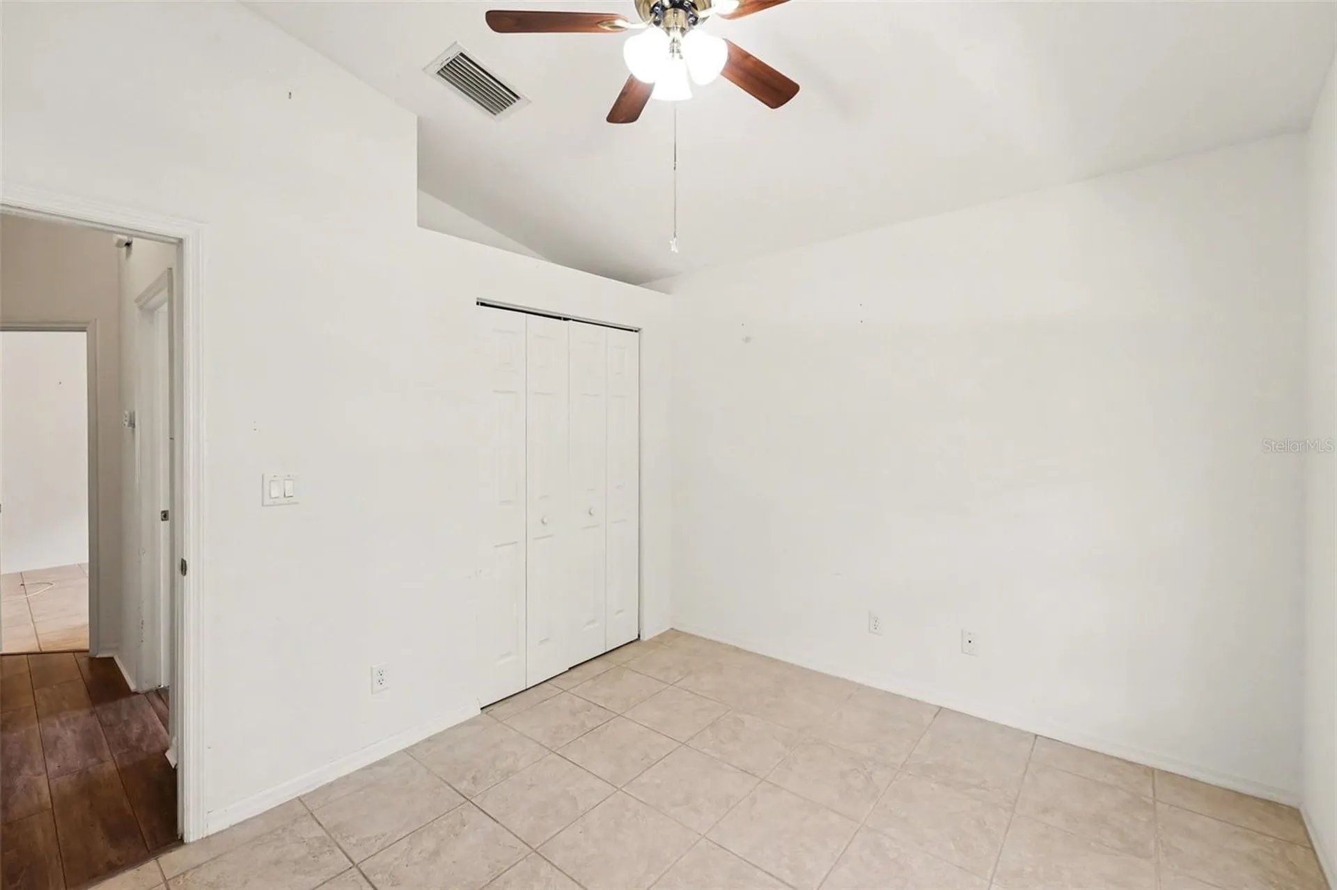 447 Dixie Highway Tarpon Springs FL 34689