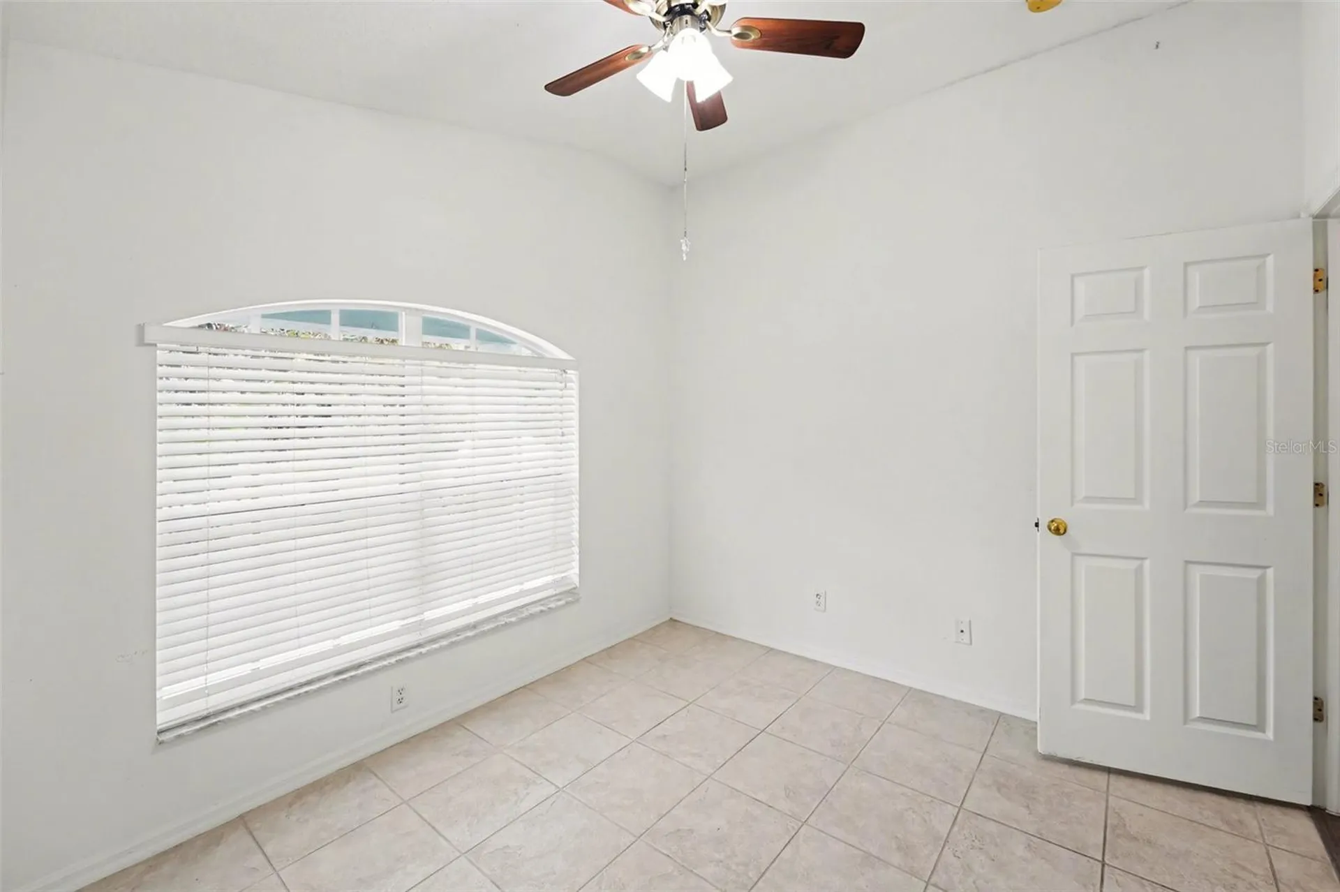447 Dixie Highway Tarpon Springs FL 34689