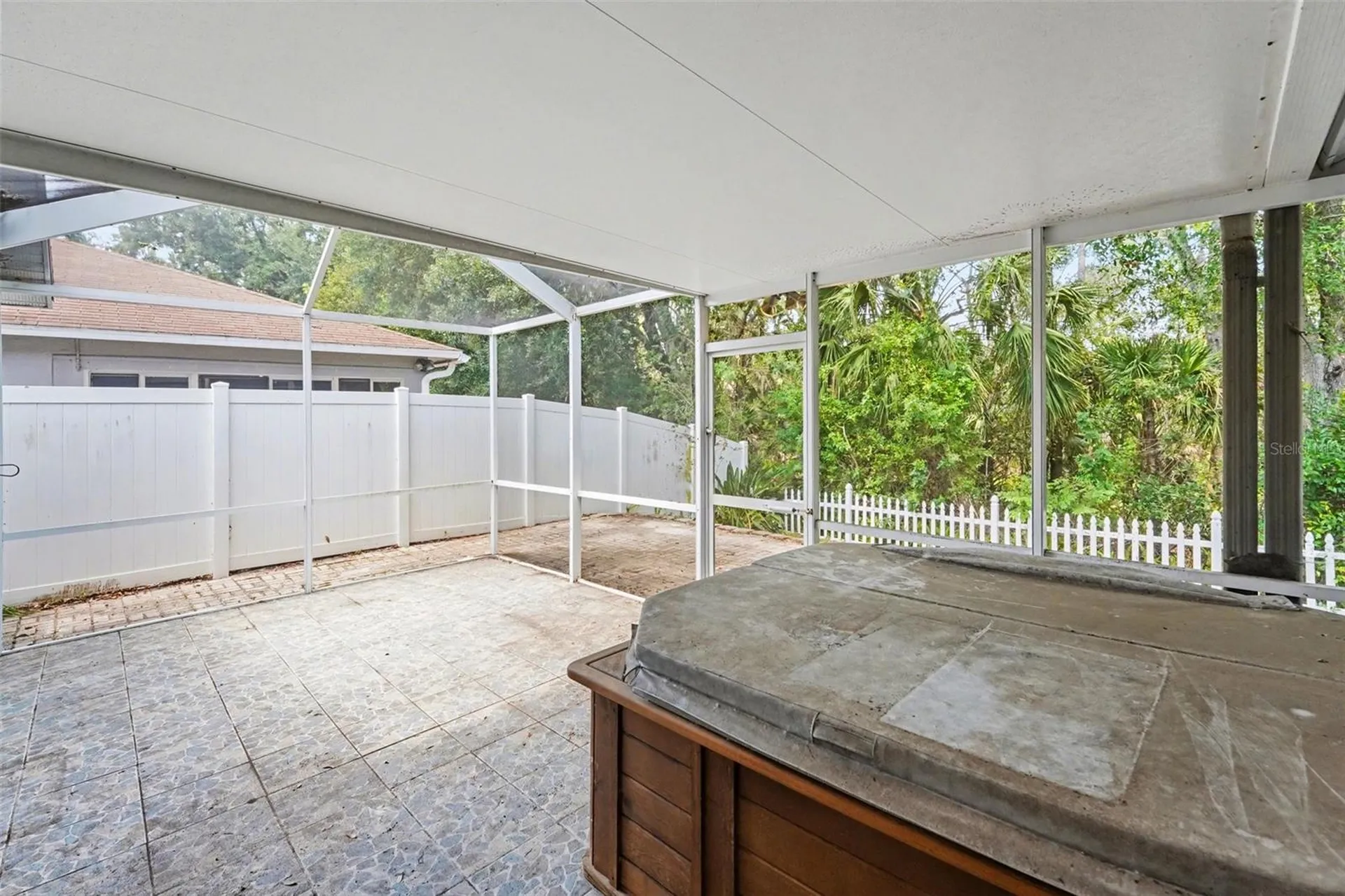 447 Dixie Highway Tarpon Springs FL 34689