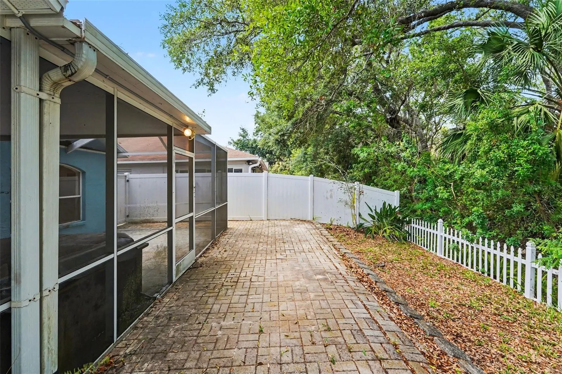 447 Dixie Highway Tarpon Springs FL 34689
