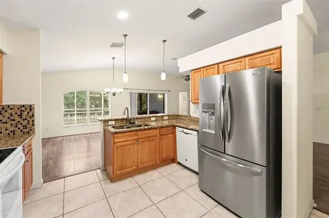 447 Dixie Highway Tarpon Springs FL 34689