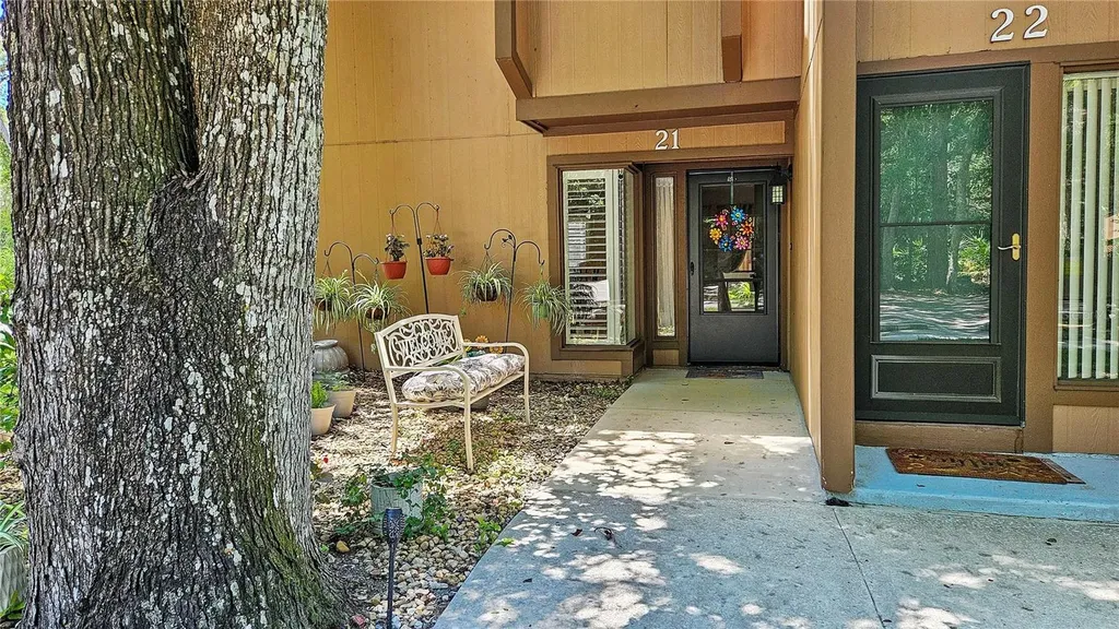 21 Mid Pines Circle Palm Coast FL 32137