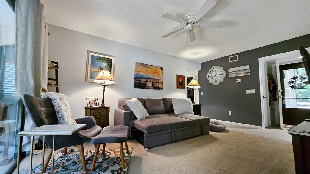 21 Mid Pines Circle Palm Coast FL 32137