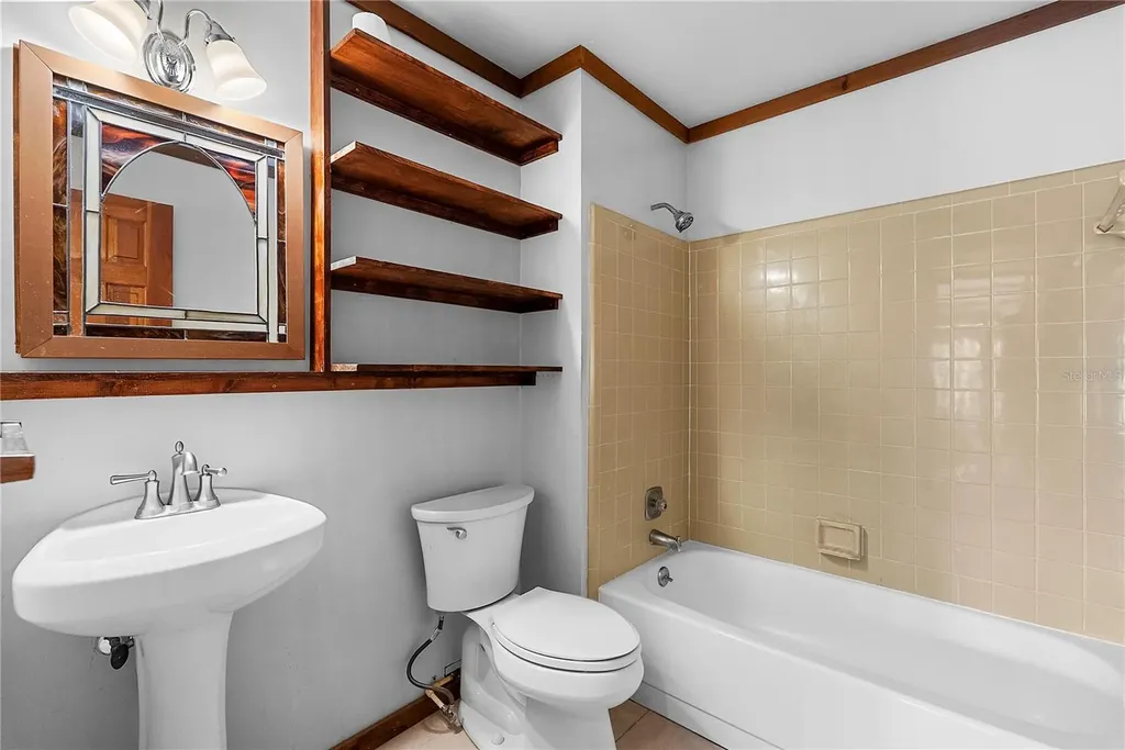 497 Meadowood Boulevard Fern Park FL 32730