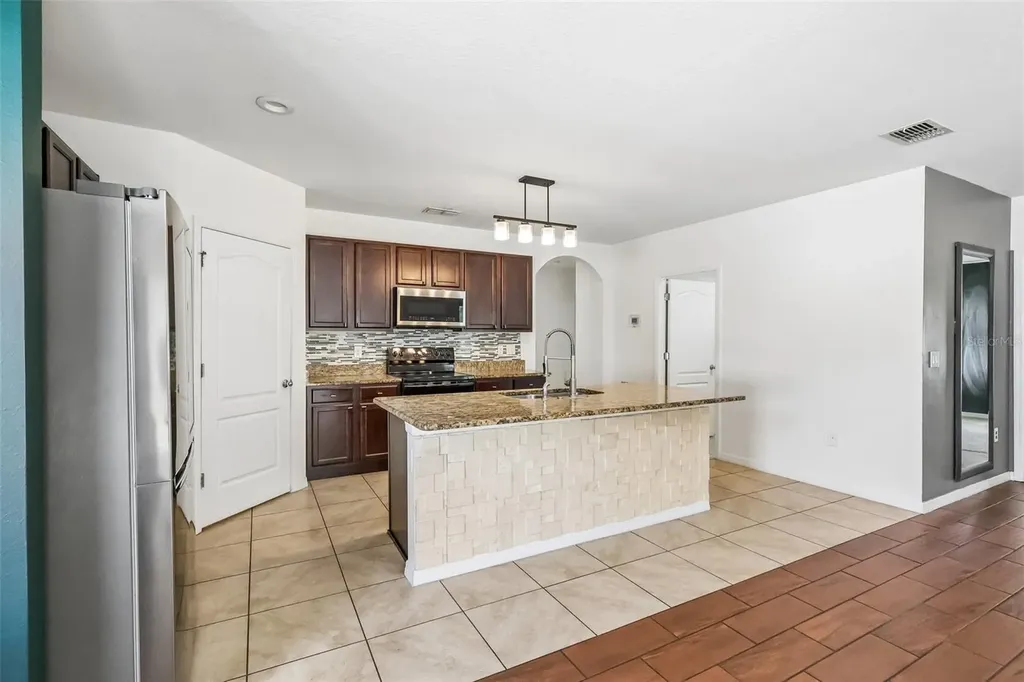 476 Squires Grove Drive Winter Haven FL 33880