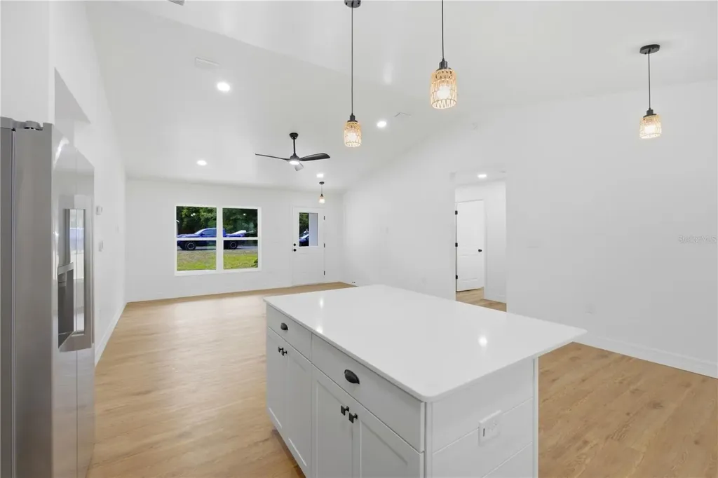 124 Guava Terrace Ocklawaha FL 32179