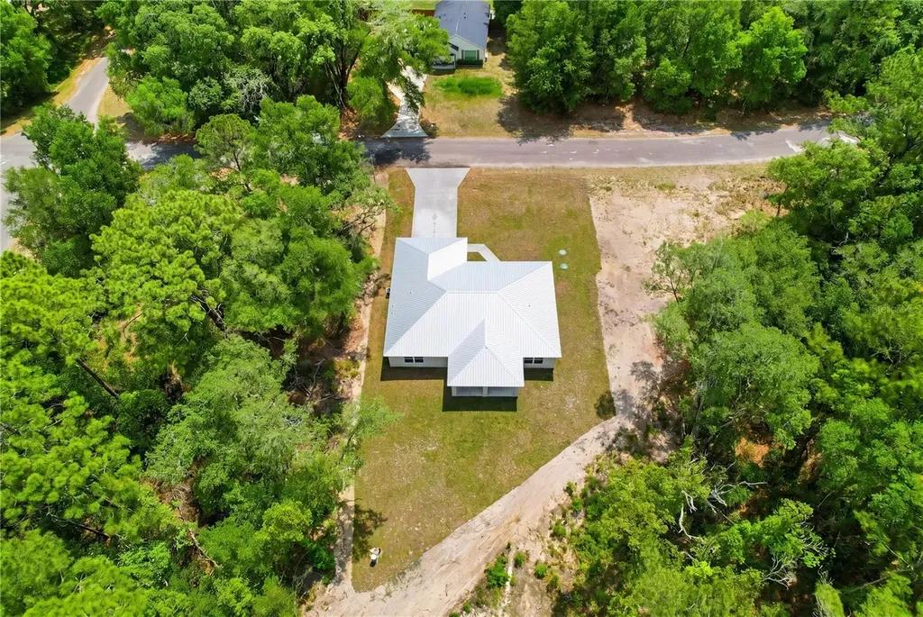 124 Guava Terrace Ocklawaha FL 32179