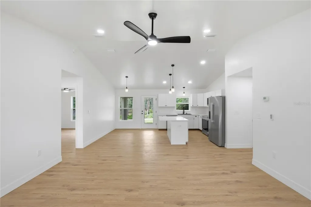 124 Guava Terrace Ocklawaha FL 32179