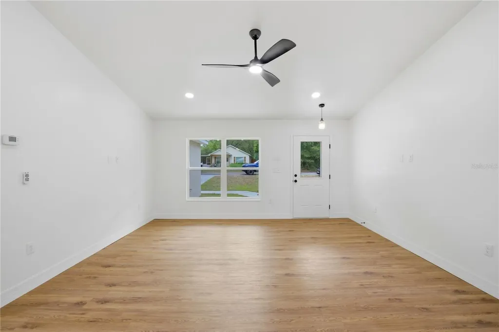 124 Guava Terrace Ocklawaha FL 32179