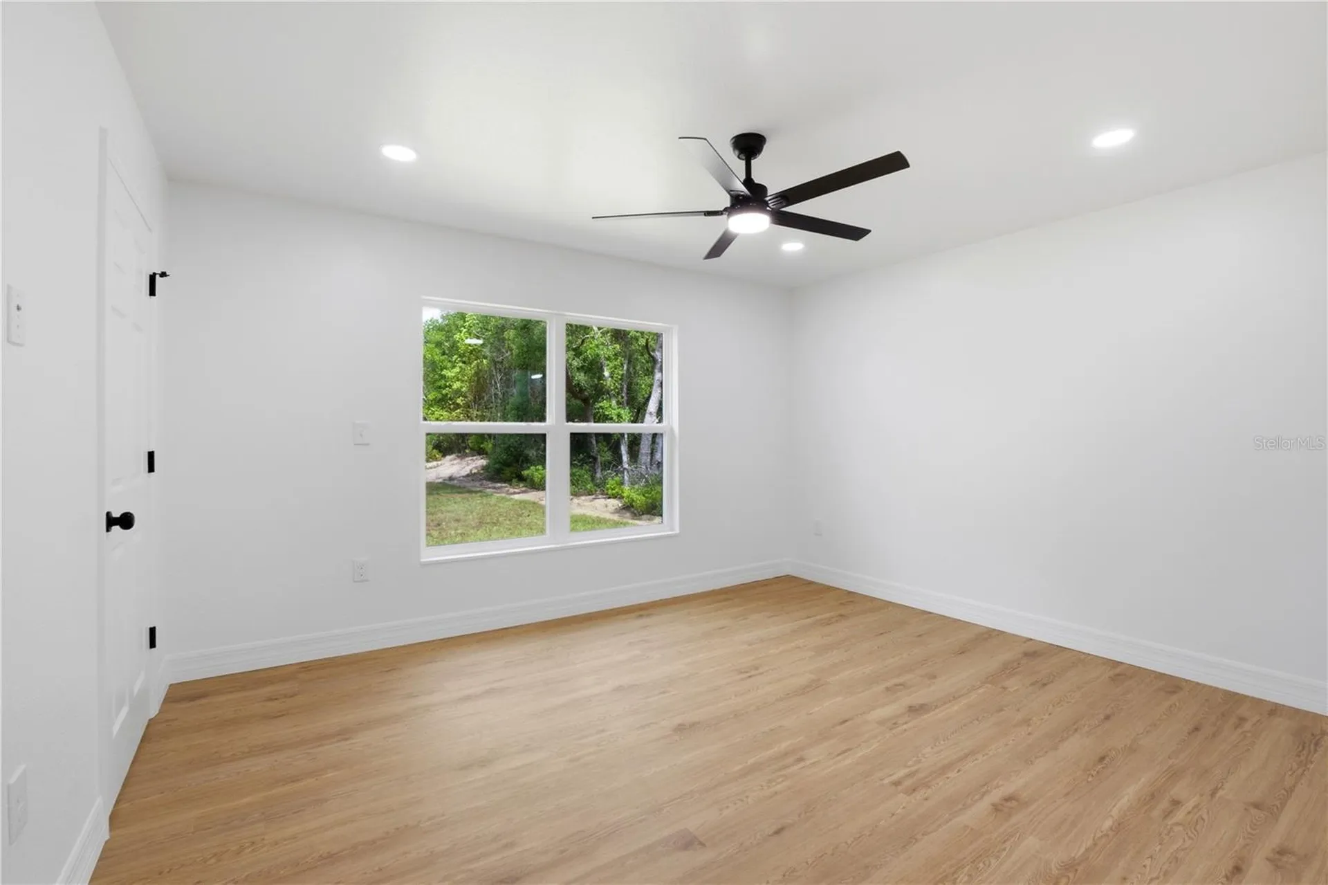 124 Guava Terrace Ocklawaha FL 32179