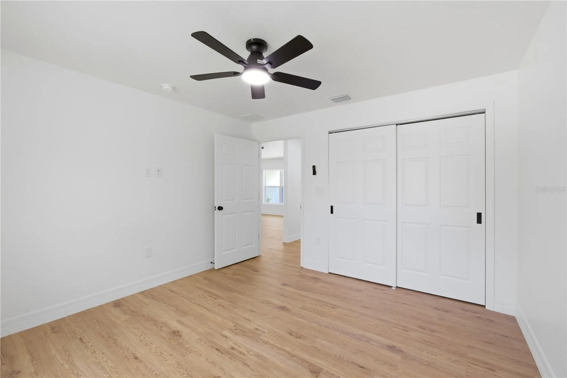 124 Guava Terrace Ocklawaha FL 32179