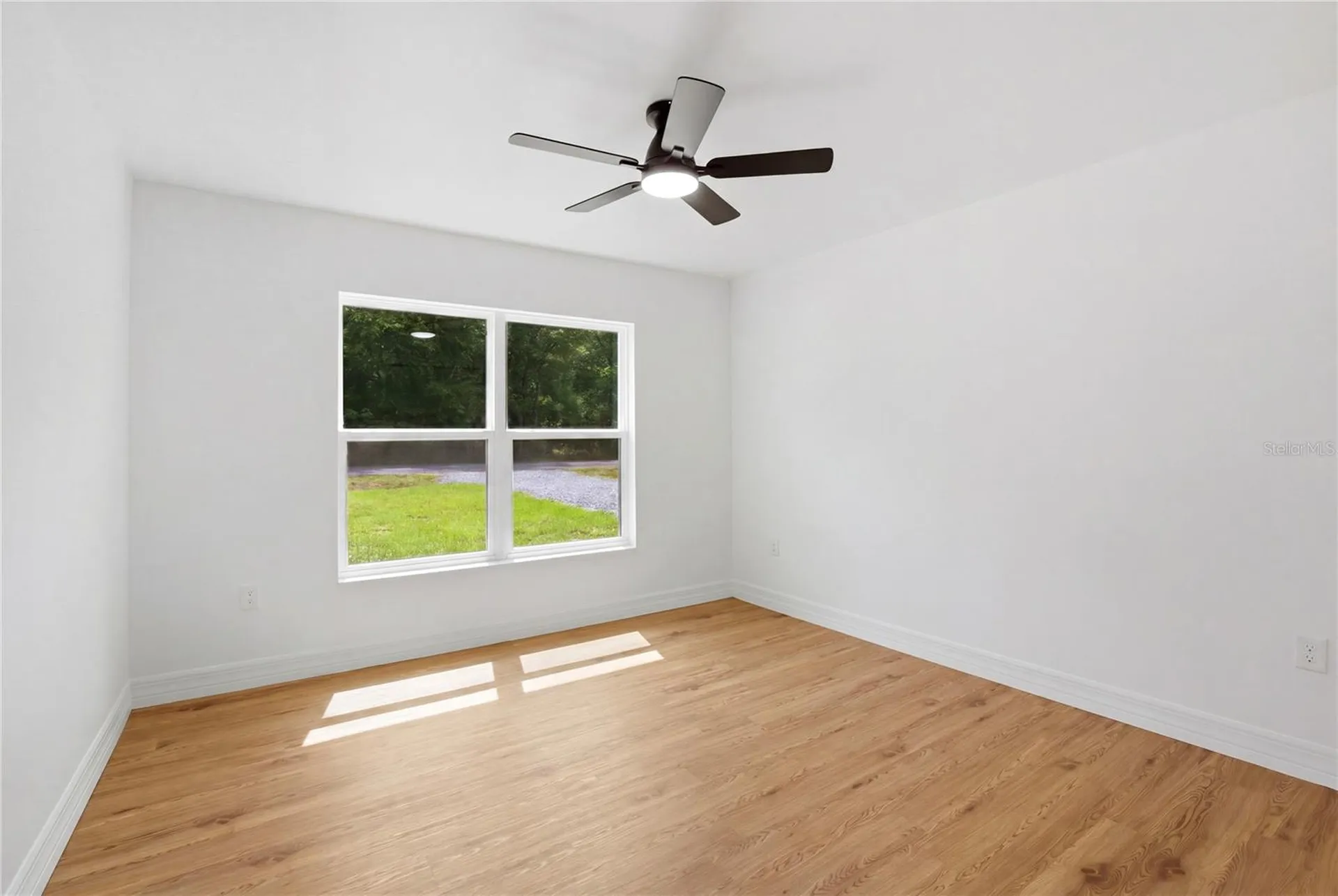 124 Guava Terrace Ocklawaha FL 32179