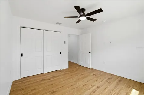 124 Guava Terrace Ocklawaha FL 32179