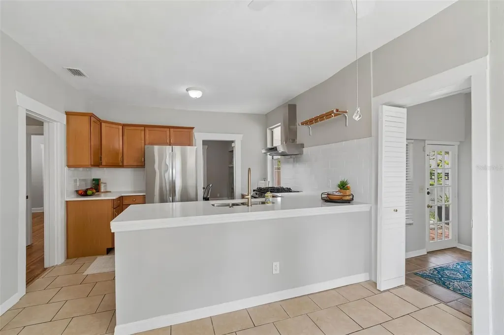 2502 W North A Street Tampa FL 33609