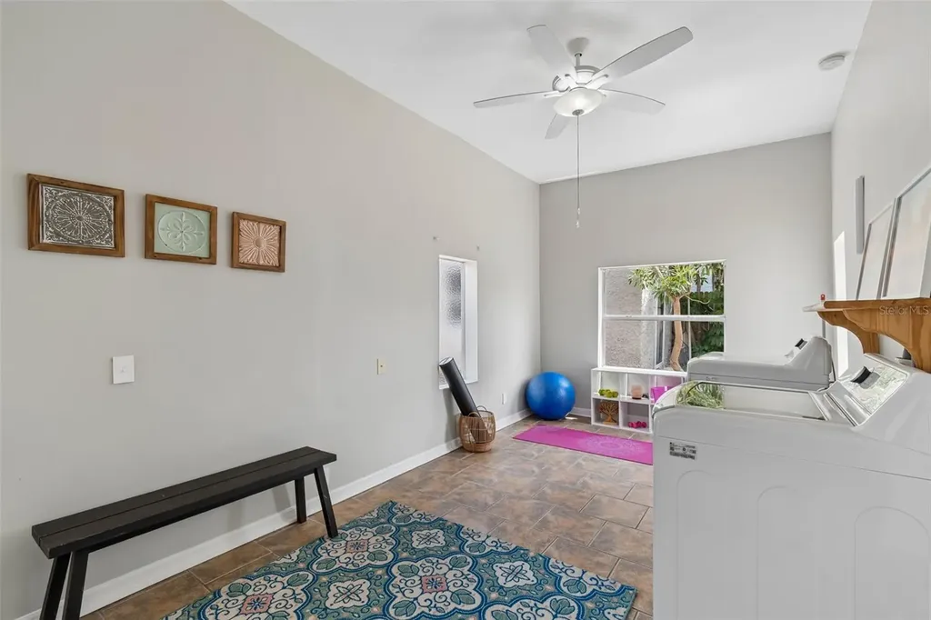 2502 W North A Street Tampa FL 33609