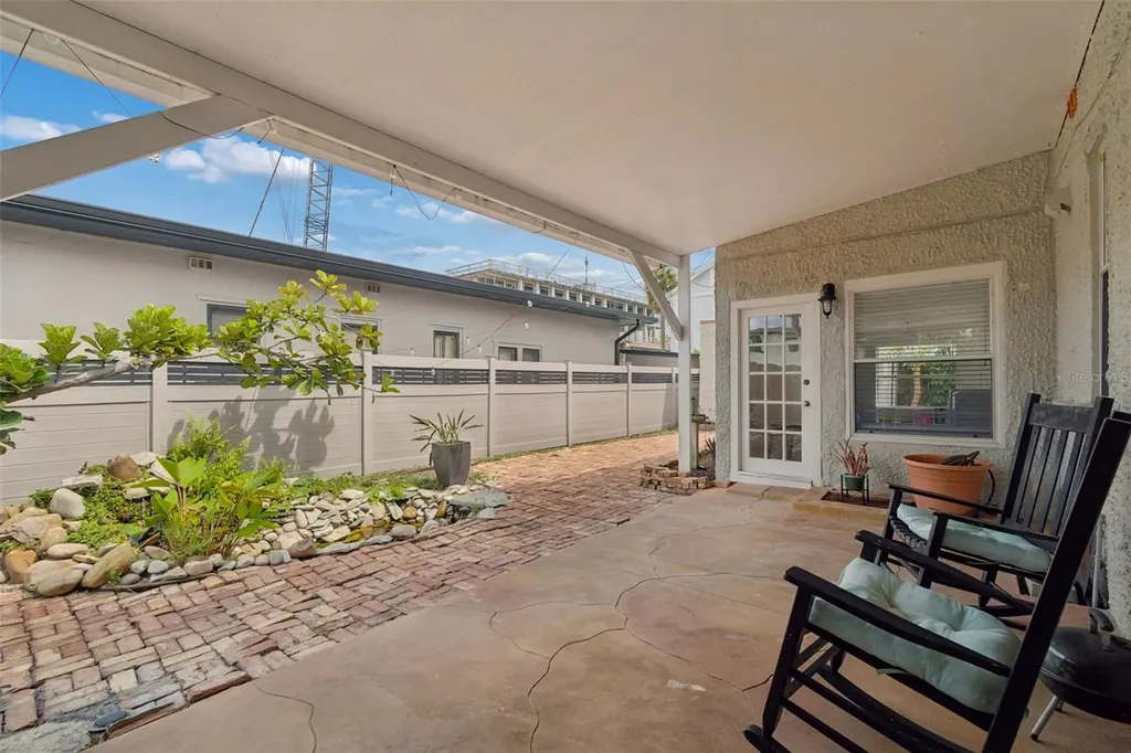 2502 W North A Street Tampa FL 33609