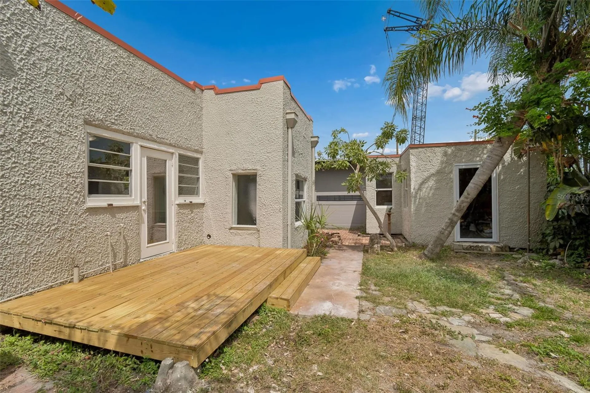 2502 W North A Street Tampa FL 33609