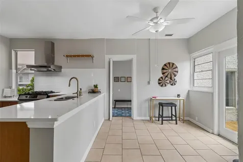 2502 W North A Street Tampa FL 33609