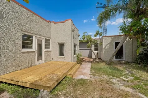 2502 W North A Street Tampa FL 33609