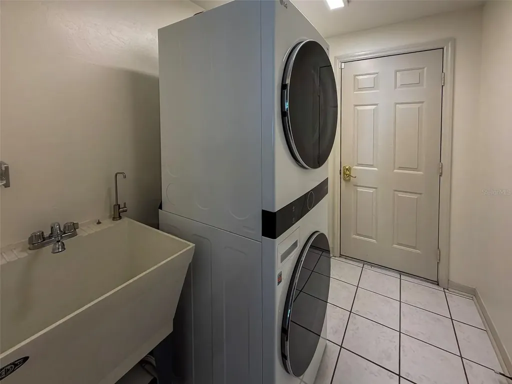 9232 NW 17th Place Gainesville FL 32606